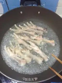 Make Spicy chicken claws step 2