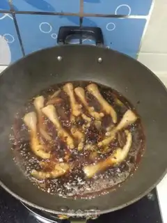 Make Spicy chicken claws step 6