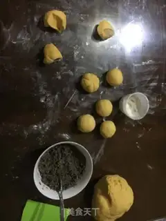 Make Pumpkin bag step 2