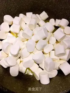 Make Cow Rolling Sugar step 1