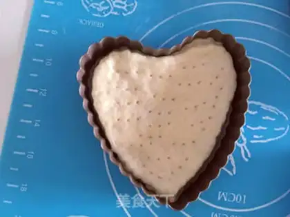 Make A heart-shaped omelet pizza step 6