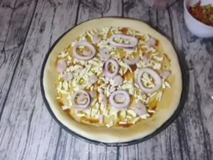 Make Seafood Big Pizza - Home Edition step 12