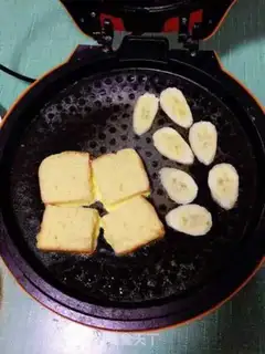 Make Big chocolate toast step 4