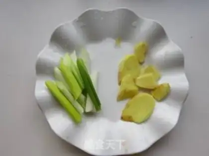 Make The sour fish of the red fruit family recipe step 3