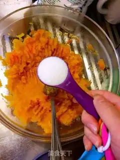 Make Coconut pumpkin banana pie step 1