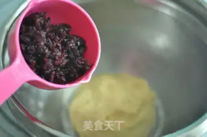 Make Vanilla cranberry scones step 5