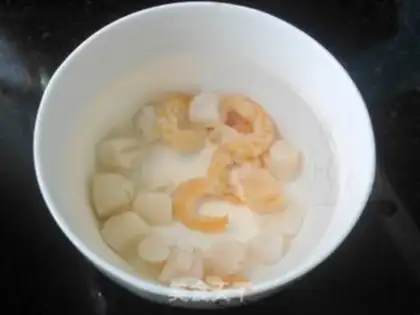 Make Dry prawn rice step 1