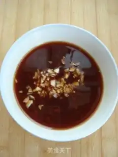Make Garlic juice and back shrimp step 1