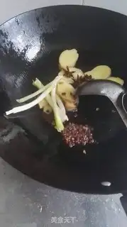 Make Hot sheep head soup step 1
