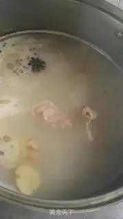 Make Hot sheep head soup step 3
