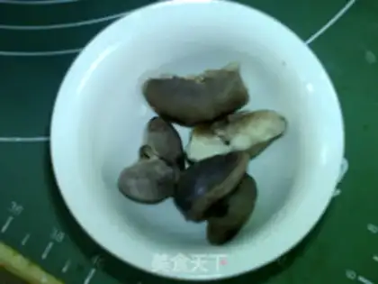 Make Black sesame banana horned milk step 1
