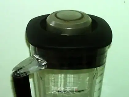Make Black sesame banana horned milk step 4