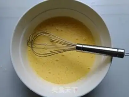 Make Strawberry cream rolls step 3