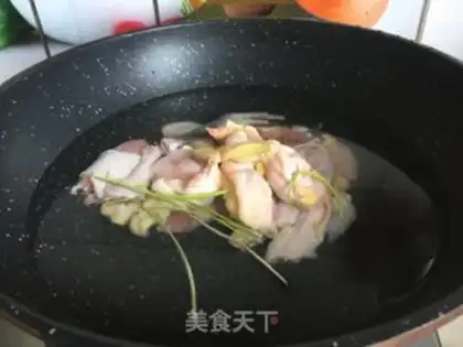 Make Crunch chicken soup step 1