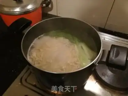 Make Tomato egg noodles step 8