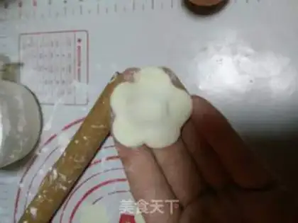 Make A petal dumpling step 3