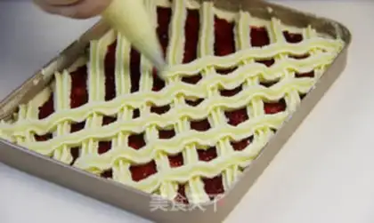 Make The oldest cake in the world - Linz step 8