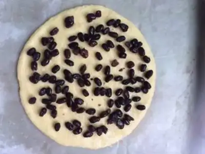 Make Starbucks Red Peascon step 3