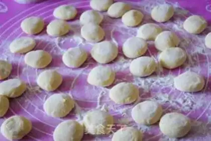 Make Hot rosy bun step 10