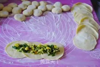 Make Hot rosy bun step 11