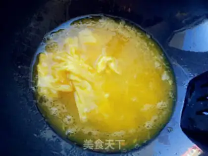 Make Onion fried eggs step 3
