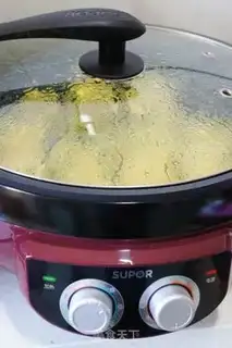 Make Hot rosy bun step 17
