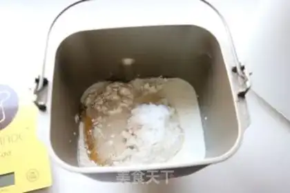 Make Sausage rose bread step 0