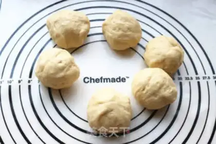 Make Sausage rose bread step 6
