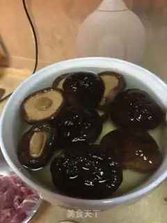 Make Bone mushroom soup step 2