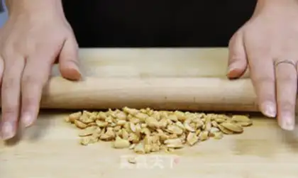 Make Cracky peanut cookies step 0