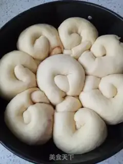 Make Jelly bread step 9