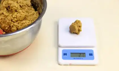 Make Cracky peanut cookies step 7