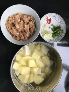 Make Spasm potatoes step 0