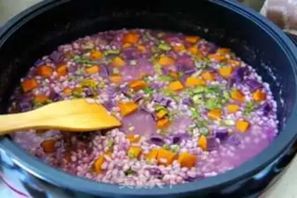 Make Green rice and vegetable congee step 8