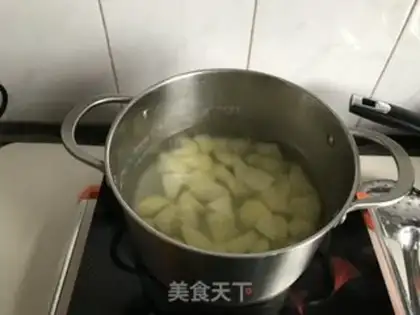 Make Spasm potatoes step 1