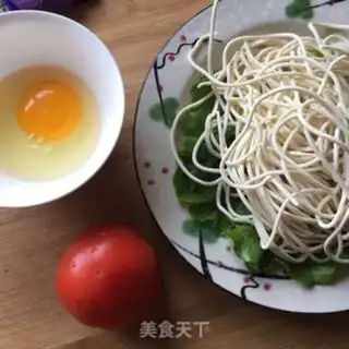 Make Tomato egg noodles step 0