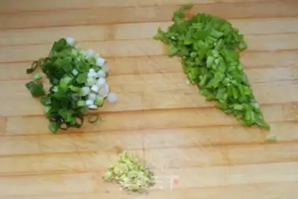 Make Homemade meat sauce and noodles step 0