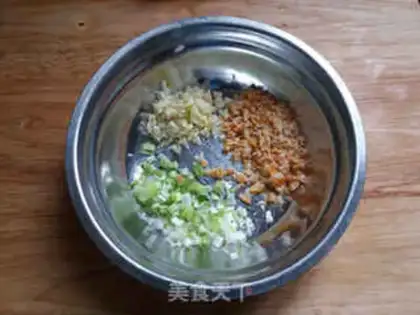 Make Delicious meat pie step 4