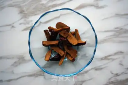 Make Red date soy sauce step 1
