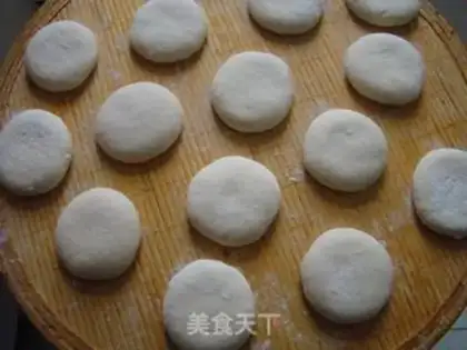 Make Potato pan helmet step 7