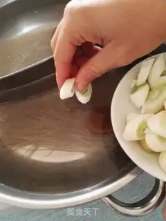 Make Seafood hotpot step 5