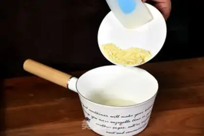 Make Strawberry Moose step 2