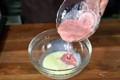 Make Strawberry Moose step 3
