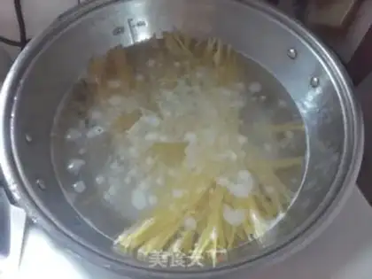 Make White mascaroni step 1