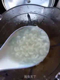 Make The baby eats apple rice step 3