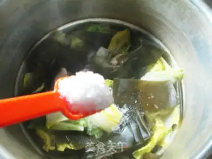 Make Seaweed broccoli soup step 6