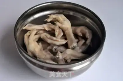 Make A fragrance claw step 0