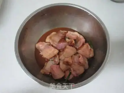 Make Hot chickens with wings step 2