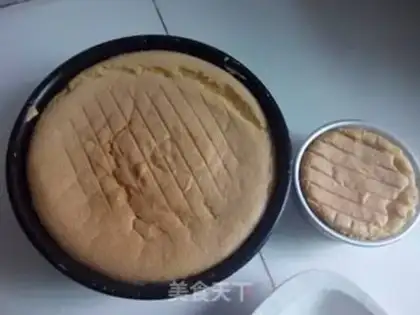 Make Rose dress cake step 9