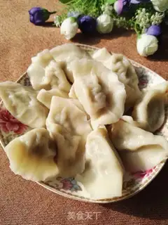 Make Roach pork dumplings step 11